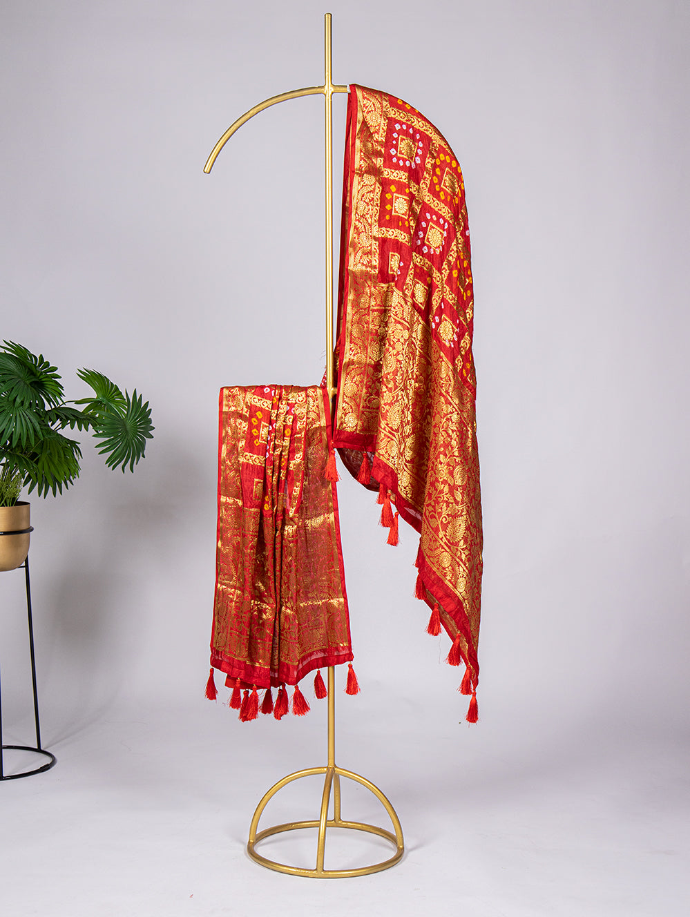 Red Bandhej Silk Dupatta With Zari Weaving And Tussles