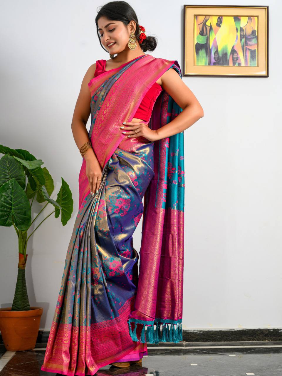 HEAVY GOLDEN CONTRAST BIG WEAVING BORDER SAREE