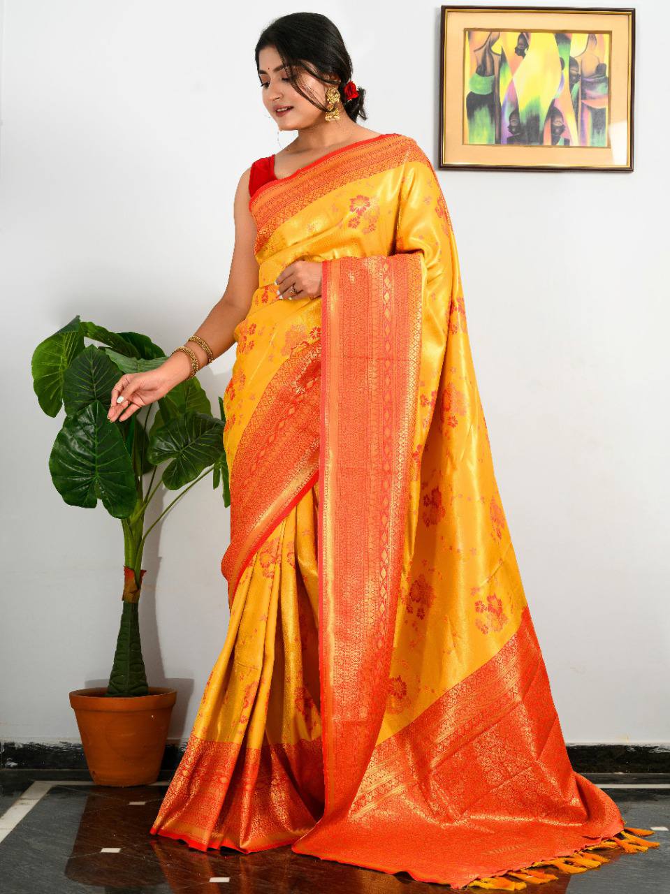 HEAVY GOLDEN CONTRAST BIG WEAVING BORDER SAREE