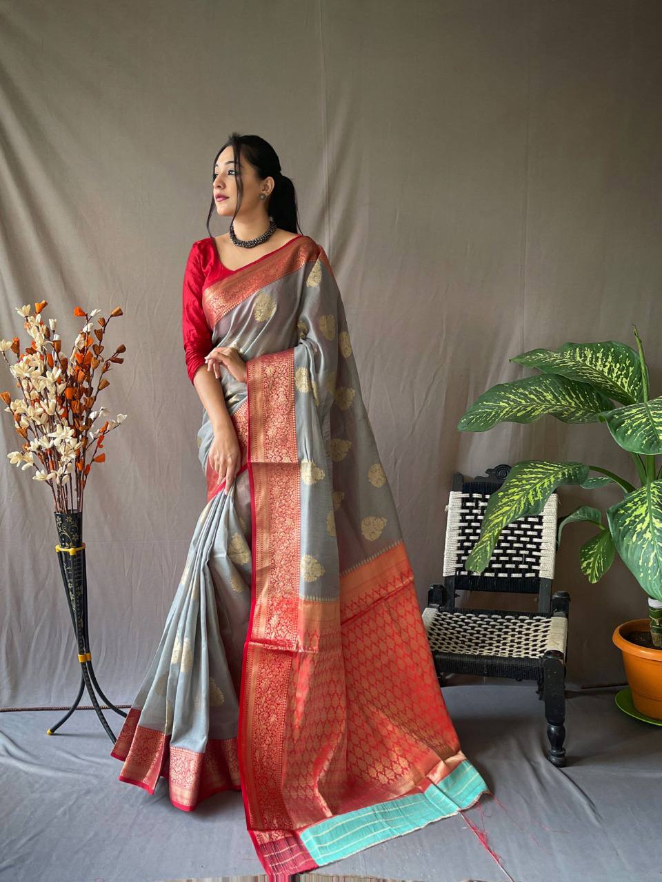 PRESENTING ORIGNAL LINEN SAREE