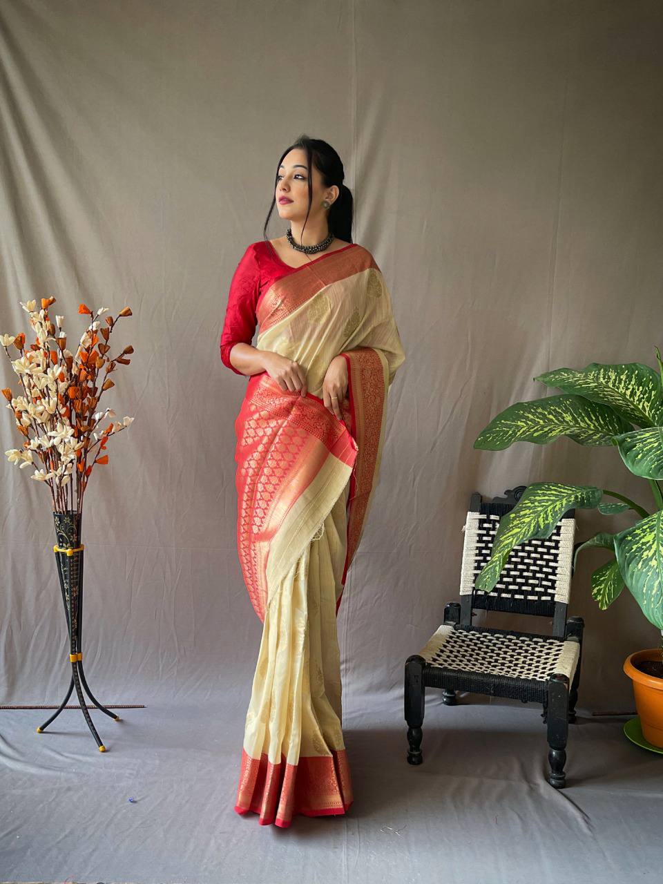 PRESENTING ORIGNAL LINEN SAREE