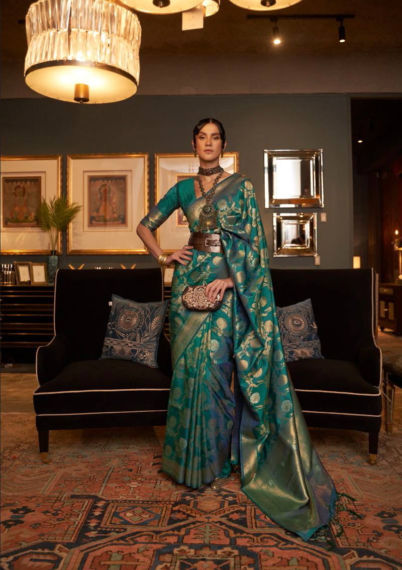 HANDLOOM WEAVING SAREES