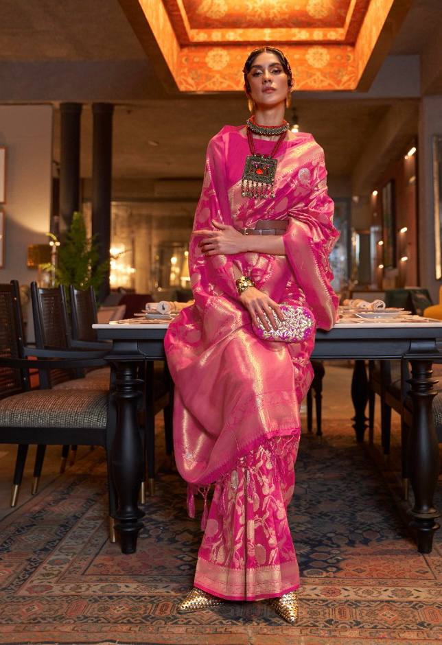 HANDLOOM WEAVING SAREES