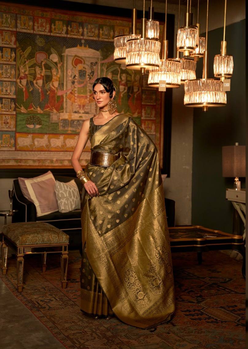 ZARI BASE HANDLOOM WEAVING SAREES