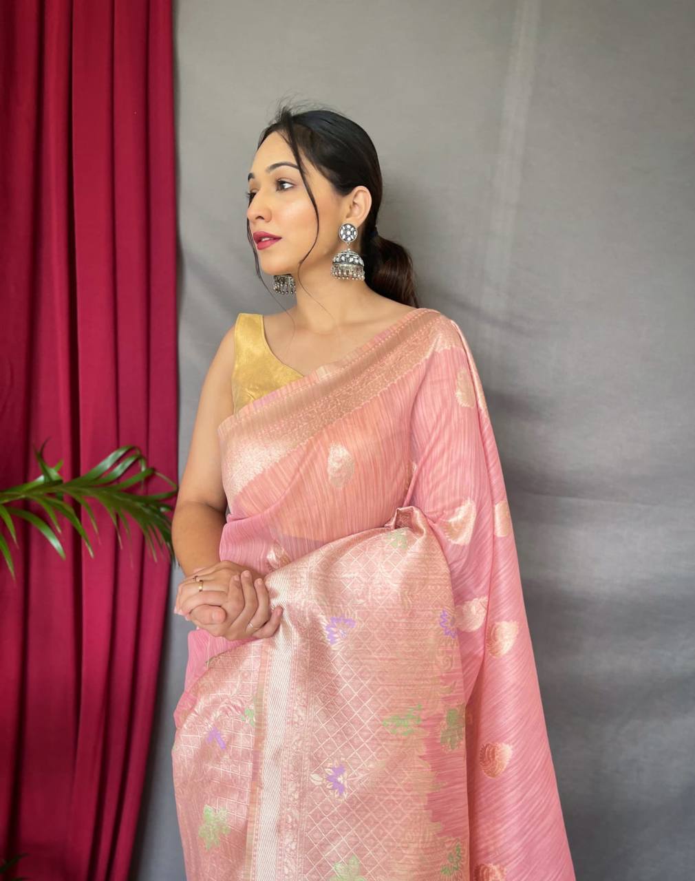 Pink Pure Linen Slub Silk Saree With Zari Weaving