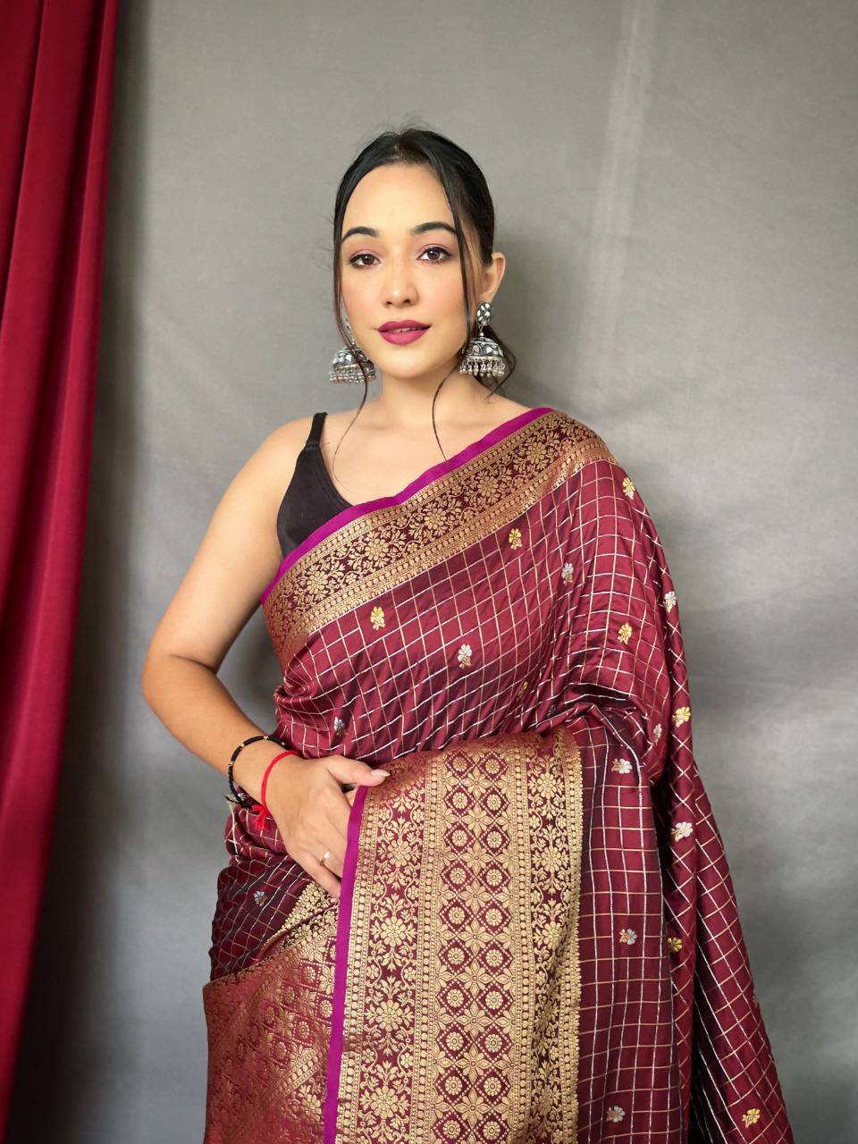Wine Heavy Gold Big Jacquard Weaving Border Handloom Saree