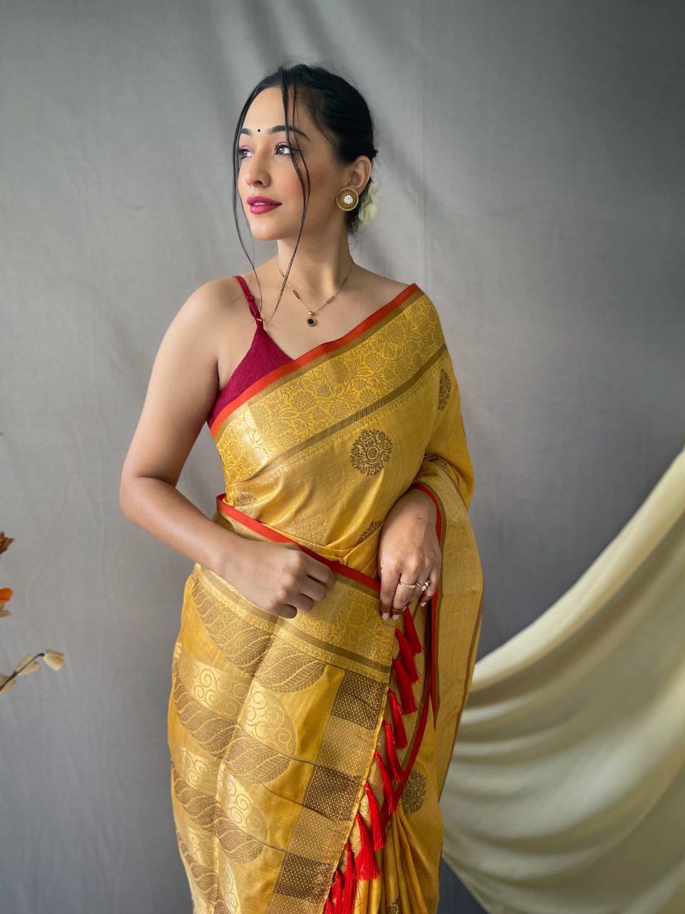 Yellow Pure Cotton Linen Saree With Copper And Gold Zari Mottifs
