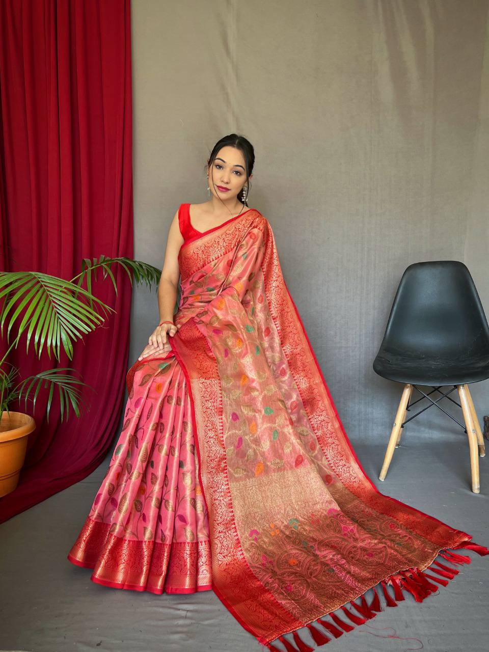 Pink Pure Tissue Silk Saree With Zari Weaving