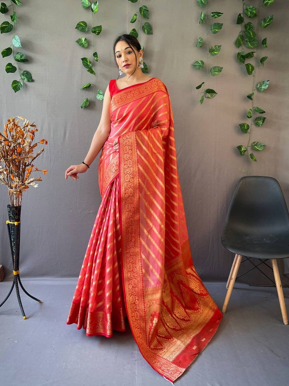 Pure Organza Weaved Saree With Rich Pallu