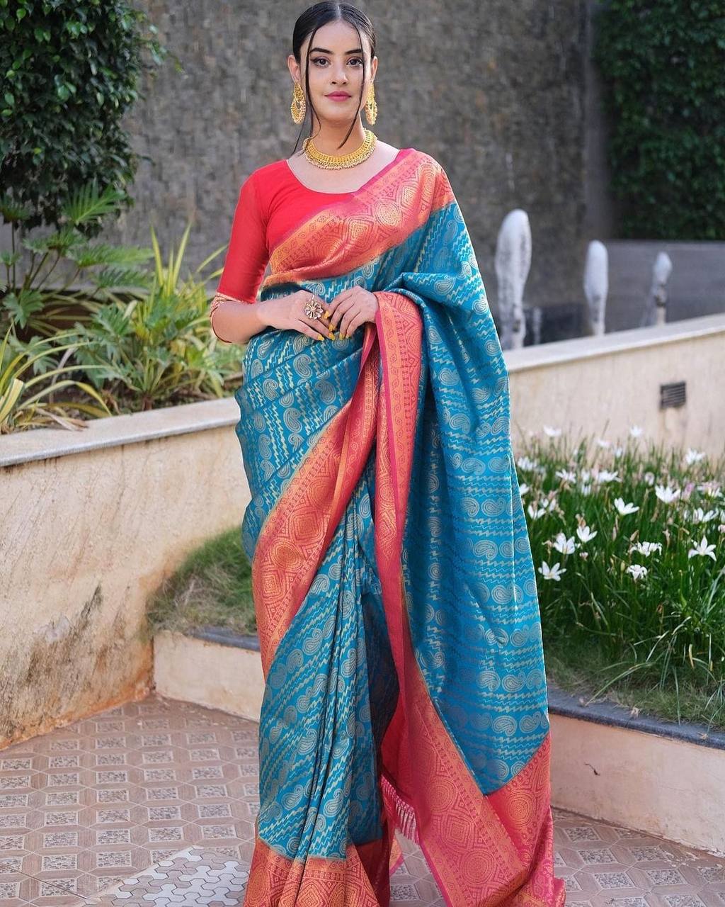 JACQUARD WORK ON ALL OVER THE SAREE