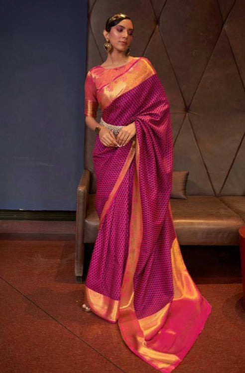 SELF CONTRAST HANDLOOM WEAVING SAREES