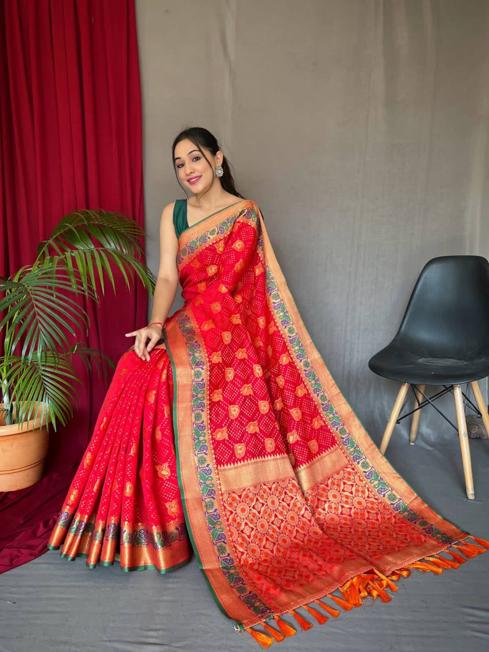 Red Pure Kachii Patola Silk Saree With Rich Pallu