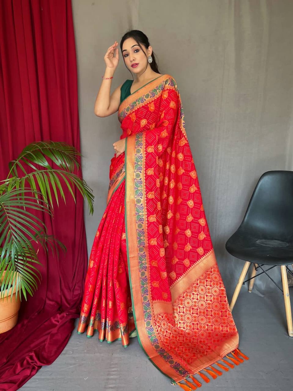 Red Pure Kachii Patola Silk Saree With Rich Pallu