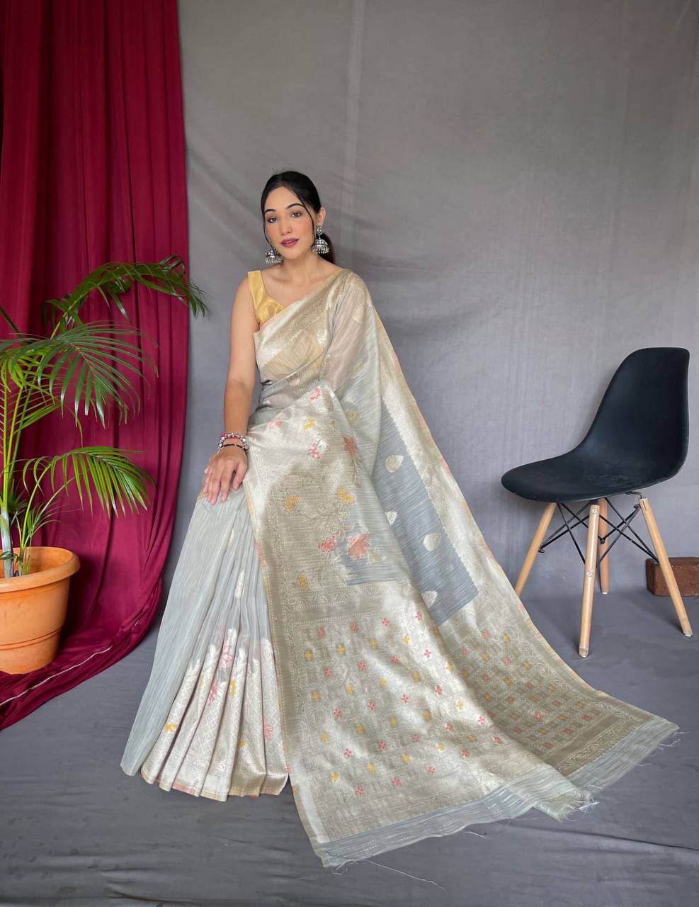 Grey Pure Linen Slub Silk Saree With Zari Weaving