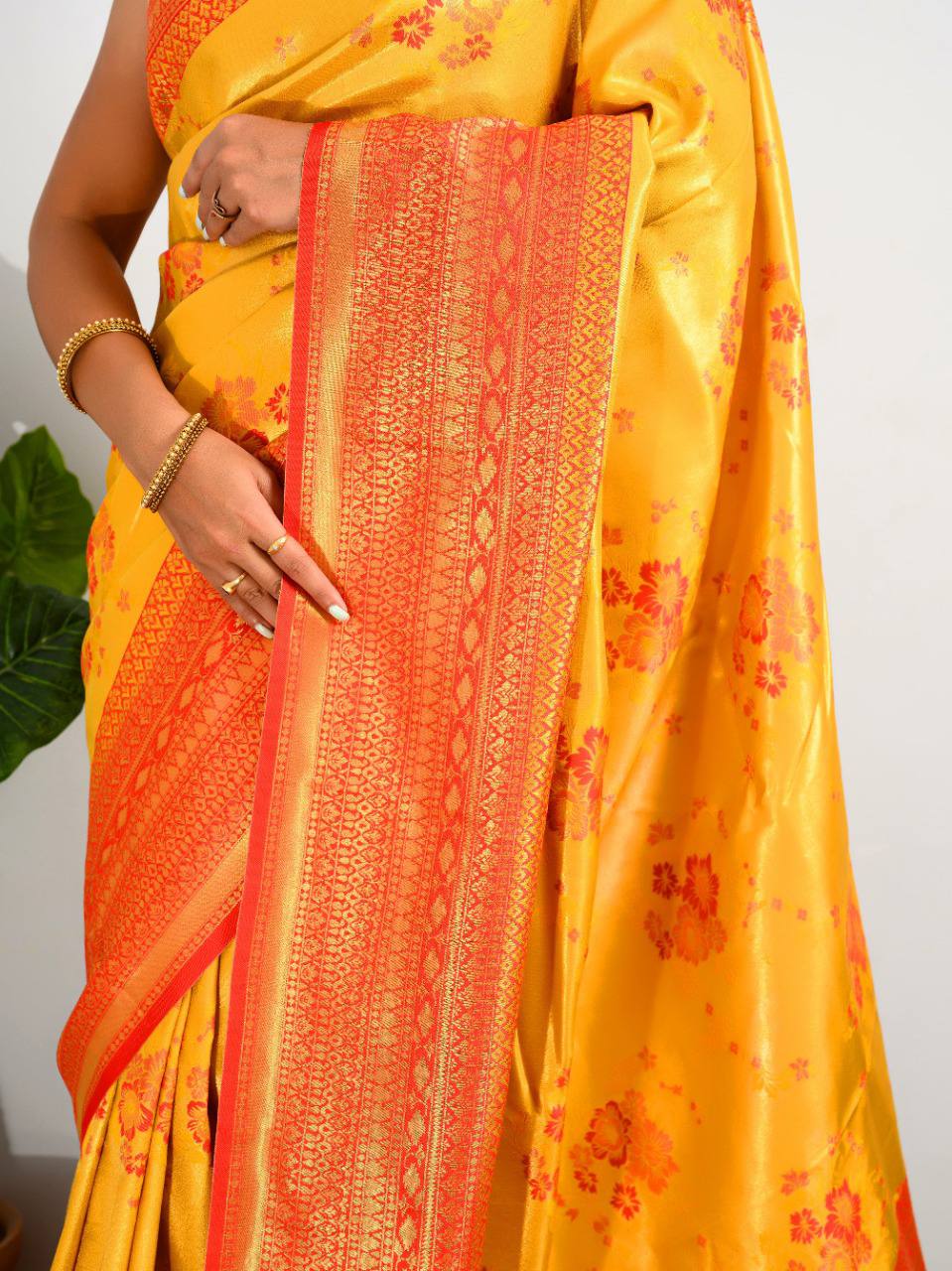 Yellow Pure Heavy Golden Contrast Kanjeevaram Silk Saree